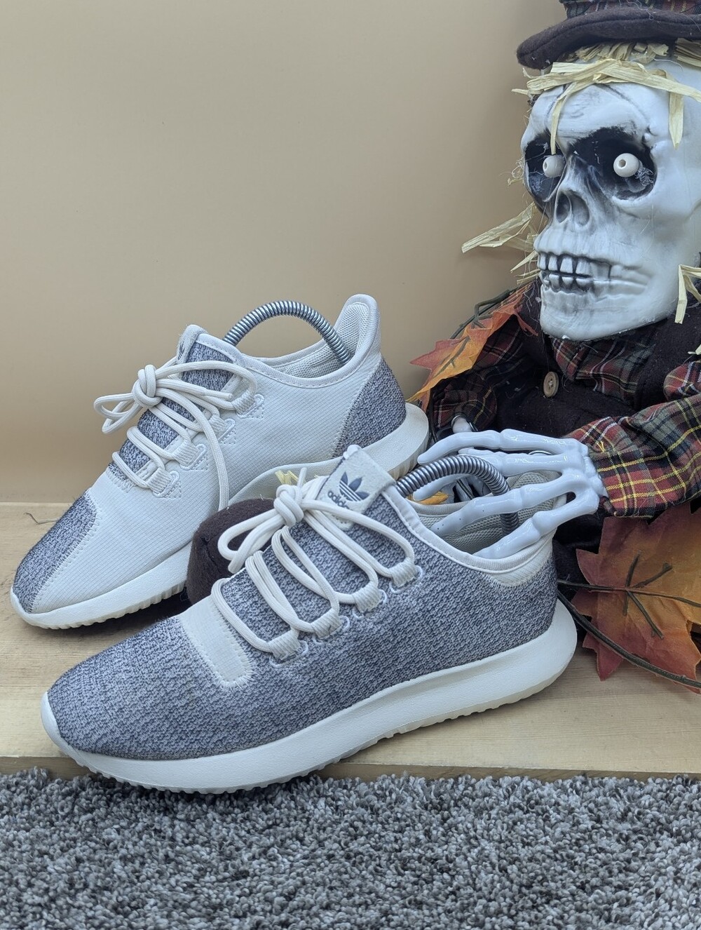 Adidas Tubular Shadow Women's Size 7 Running Walking Gym Shoes Casual Comfort